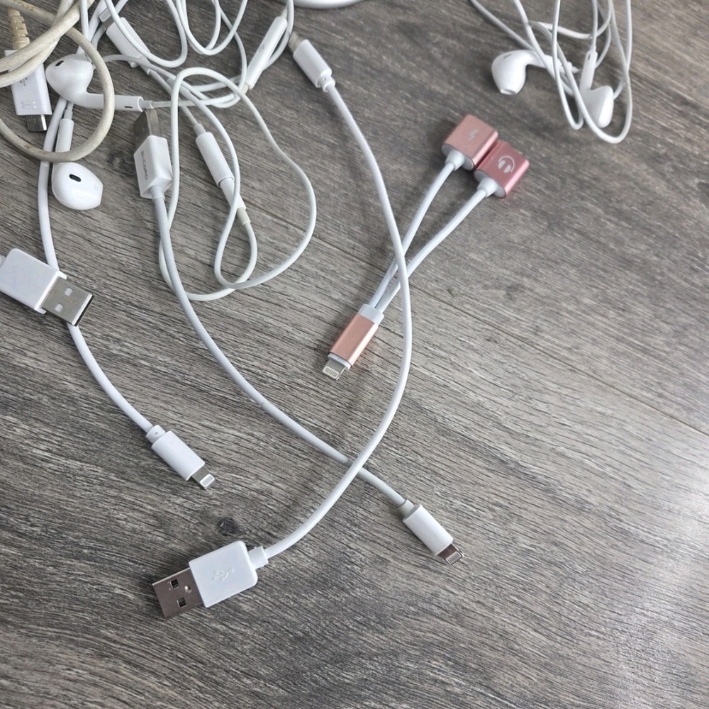 Assorted White and Black Mobile Charging Cables with Pink Accents - Picture 5 of 5